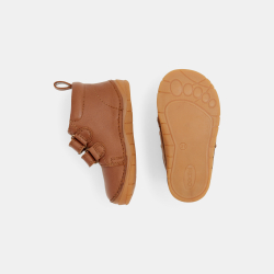 حذاء برقبة مرتفعة من الجلد...